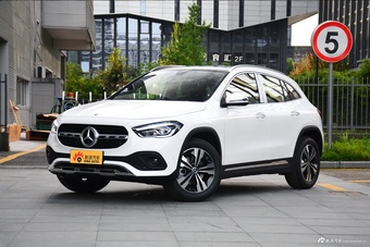 2020款奔驰GLA级1.3T 200 